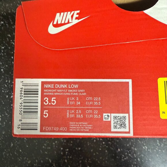 Nike Dunk Low Midnight Navy/LT Smoke Grey SZ 3.5 (mens)/ 5 (womens) *BRAND NEW*